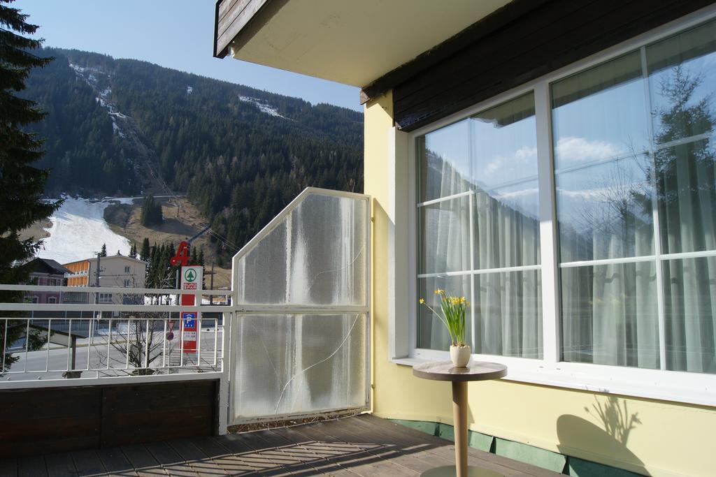 Hotel Lindenhof Bad Gastein Bagian luar foto