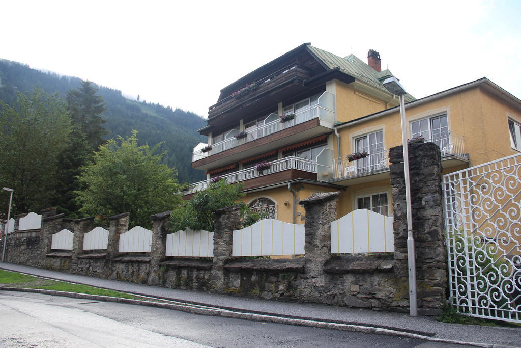 Hotel Lindenhof Bad Gastein Bagian luar foto